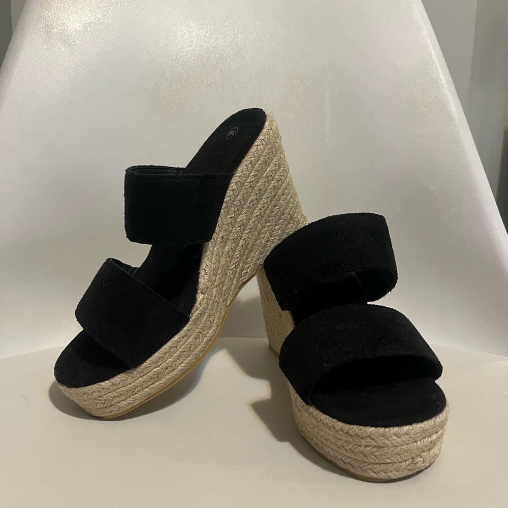Women's Black Wedge Sandals size 6